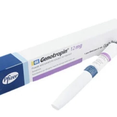 Afbeelding van een doosje met een Genotropin pen, een injecteerbaar groeihormoon voor de behandeling van groeihormoontekort.